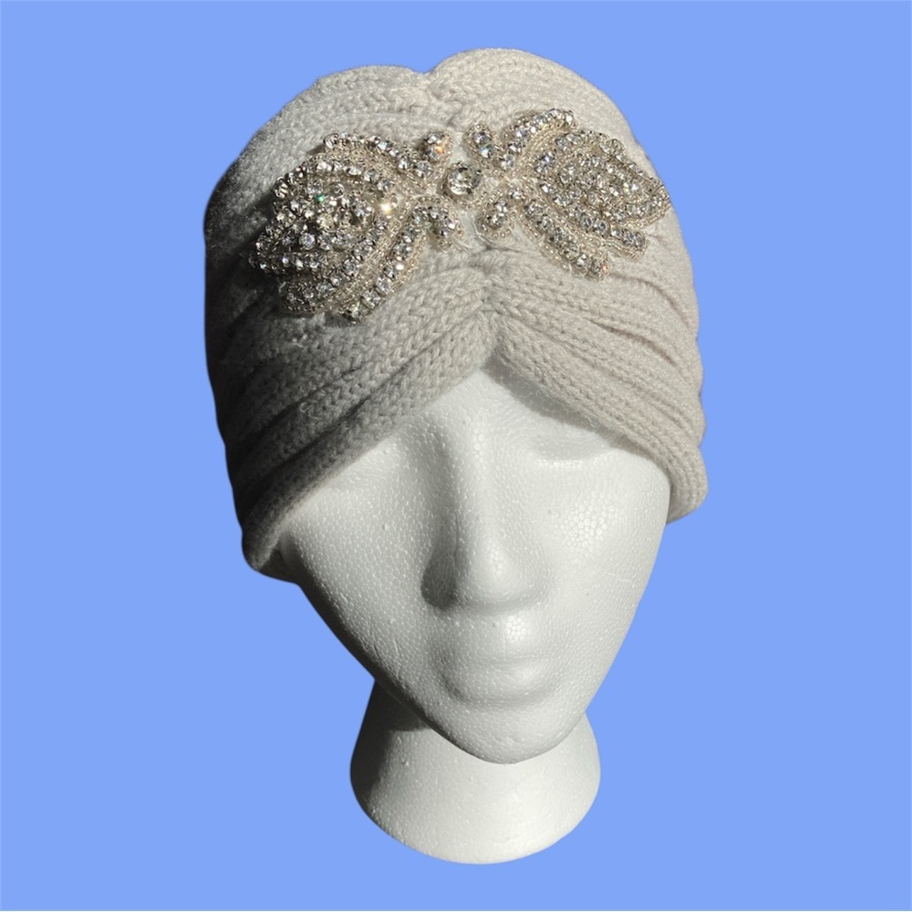 Regency Rhinestone Turban Ring Hat in Grey EUC